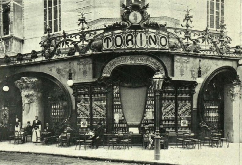 El desaparecido Torino, el palacio del vermut, estaba en la esquina de Passeig de Gràcia con Gran Via.