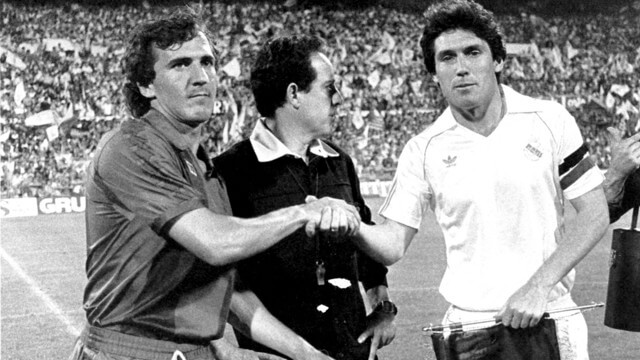 Tente Sànchez (FC Barcelona) i Santillana (Real Madrid) . Temporada 1977-78