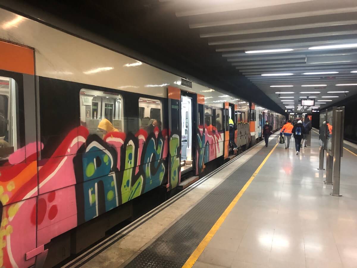 Tren Rodalies grafitis