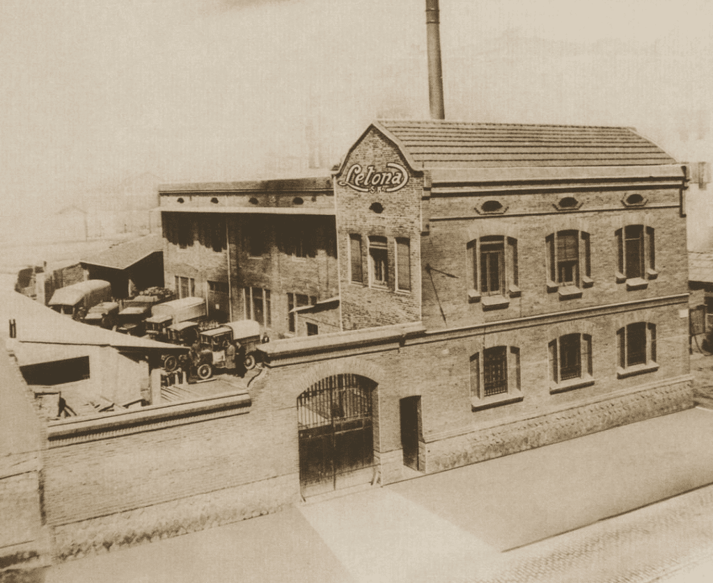 Primera fábrica de Letona en la calle Pujades de Barcelona