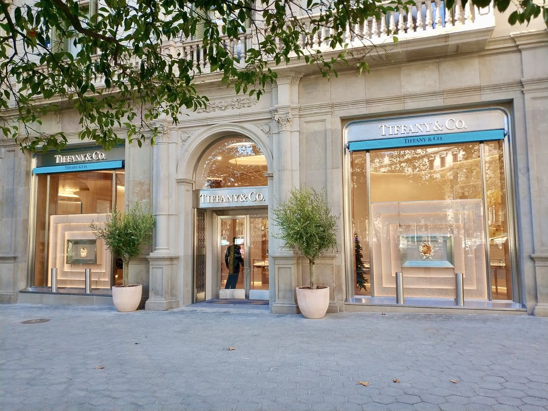Tiffany's abre nueva tienda en Barcelona inspirada en la obra de Gaudí