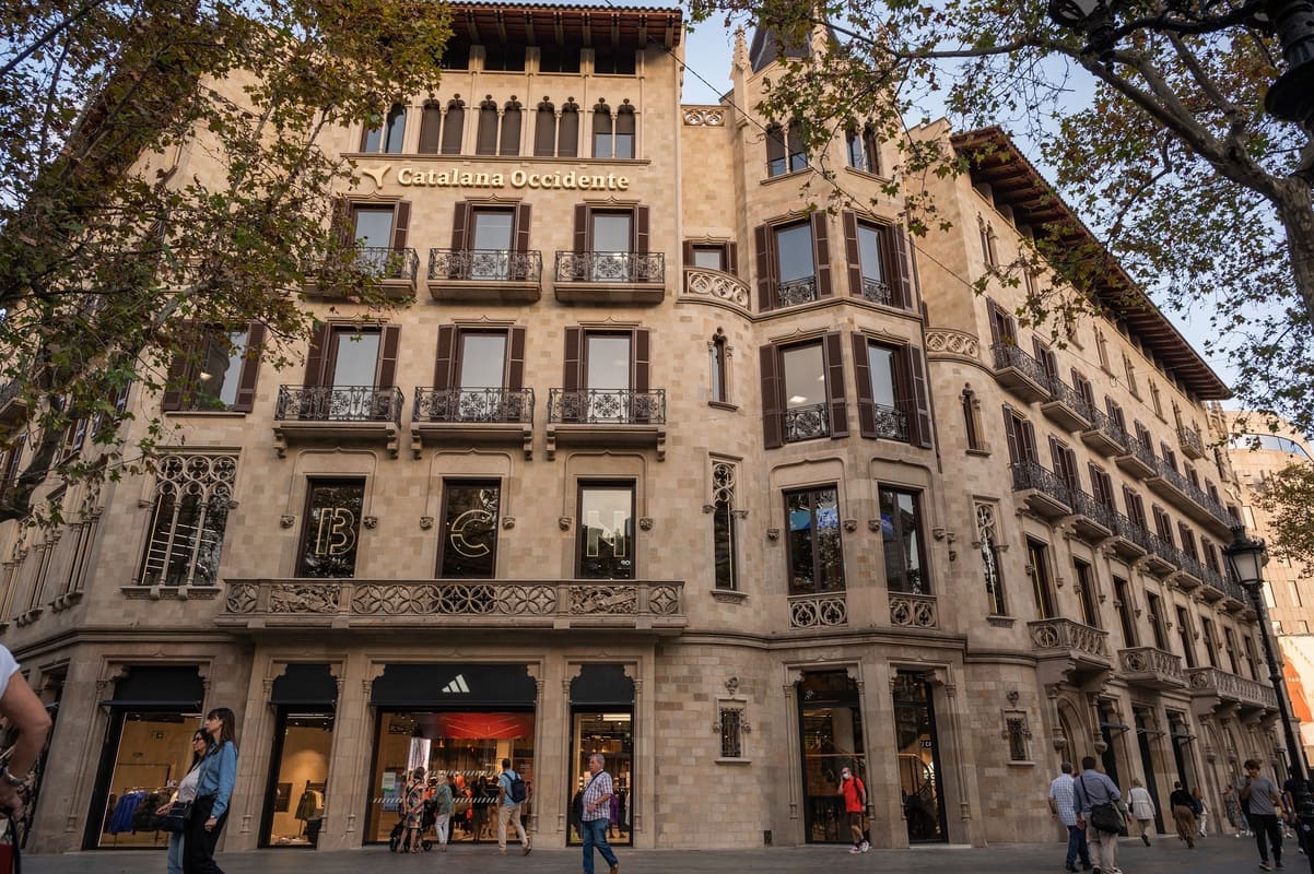 Volver a llamar clase Complaciente Catalana Occidente culmina una inversión de 40M€ en la reforma del Palau  Pascual i Pons